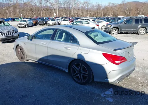 2015 Mercedes-Benz Cla 45 Amg 4Matic z USA, uszkodzony, nr VIN WDDSJ5CB7FN177422